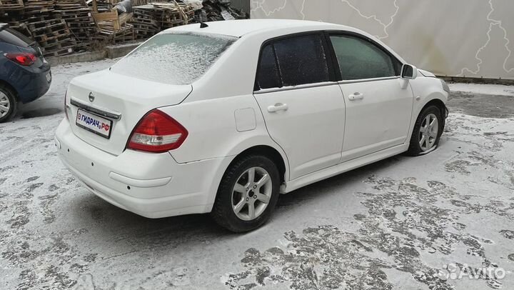 Суппорт тормозной задний правый Nissan Tiida (C11) 44001-1KD0A