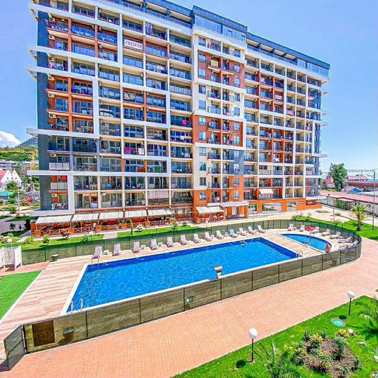 2-к. квартира, 52 м², 1/13 эт.