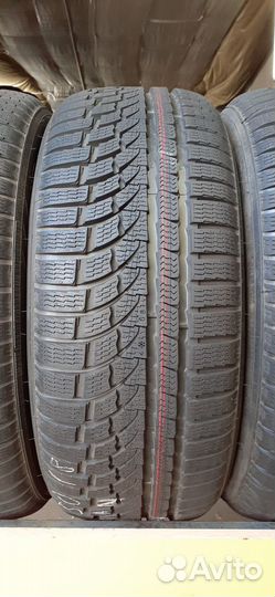 Nokian Tyres WR A4 235/50 R18