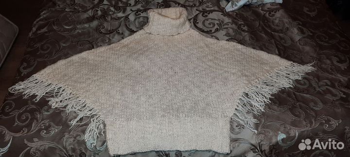 Свитер, оригинальная модель