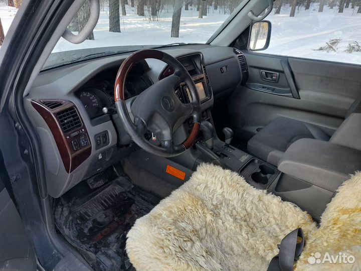 Mitsubishi Pajero 3.2 AT, 2000, 320 000 км