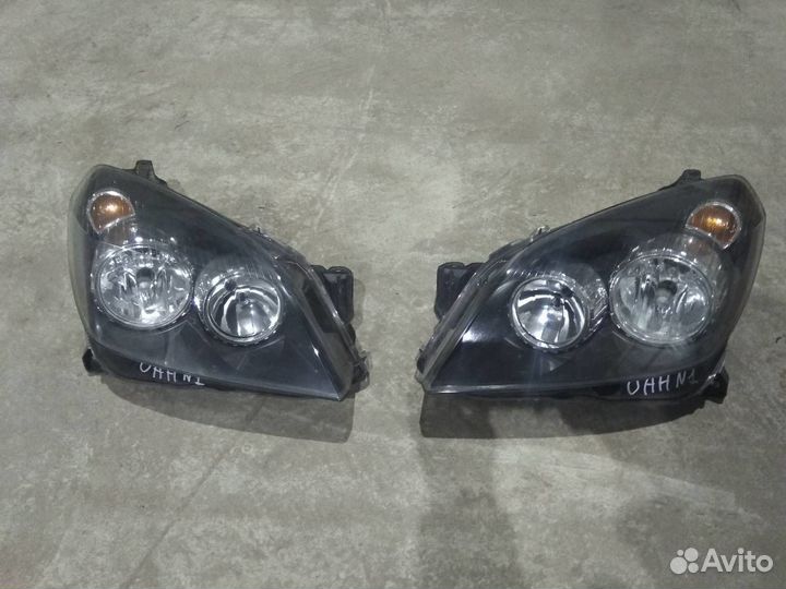 Фары Опель Астра Н