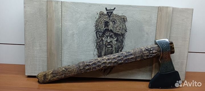 Топор резной 