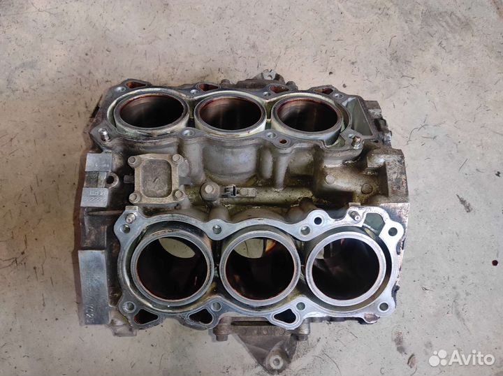 Блок двигателя Infiniti/Nissan vq25hr