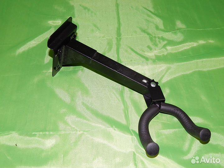 Гитарный держатель настенный