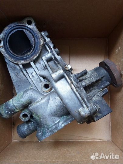 Продам водяную помпу hepu P513, бу