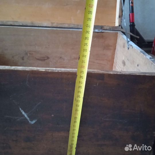 Старинный сундук из дерева