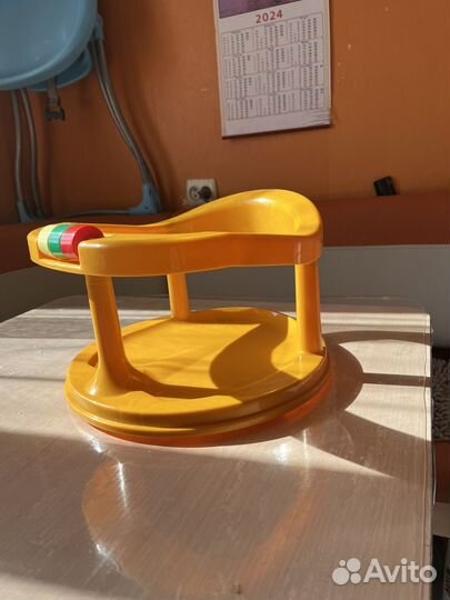 Стульчик для купания в ванной