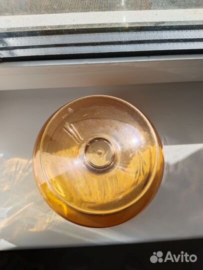 Ваза для конфет из цветного стекла. дхз