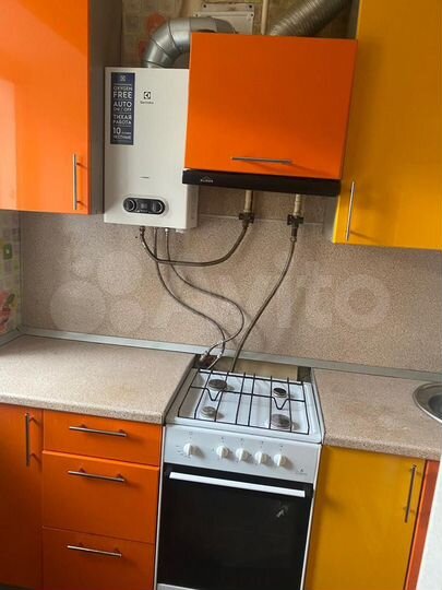 2-к. квартира, 42 м², 1/4 эт.