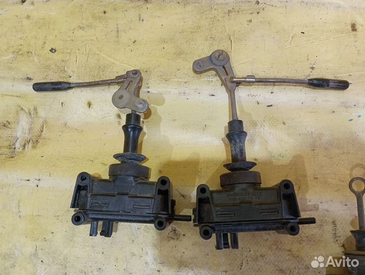 Активатор замка двери Mercedes Benz W124 1984-1995