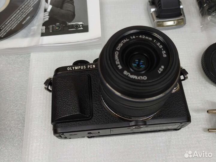 Olympus PEN E-PL7, сменная оптика, комплект