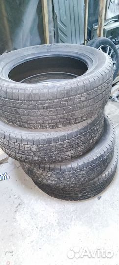 Goform W705 235/60 R18 93U