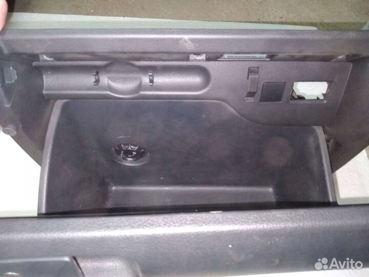 Бардачок VW Tiguan 2015