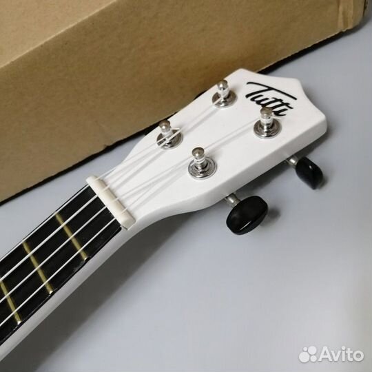 Укулеле концертная новая