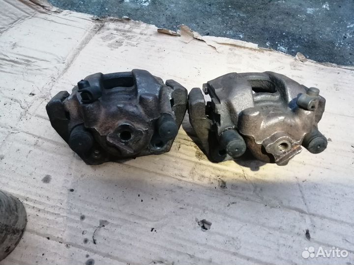 Суппорт тормозной задний BMW X5 e53