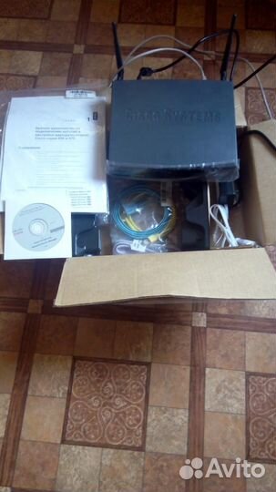 Маршрутизатор Cisco 877W (комплект в коробке)