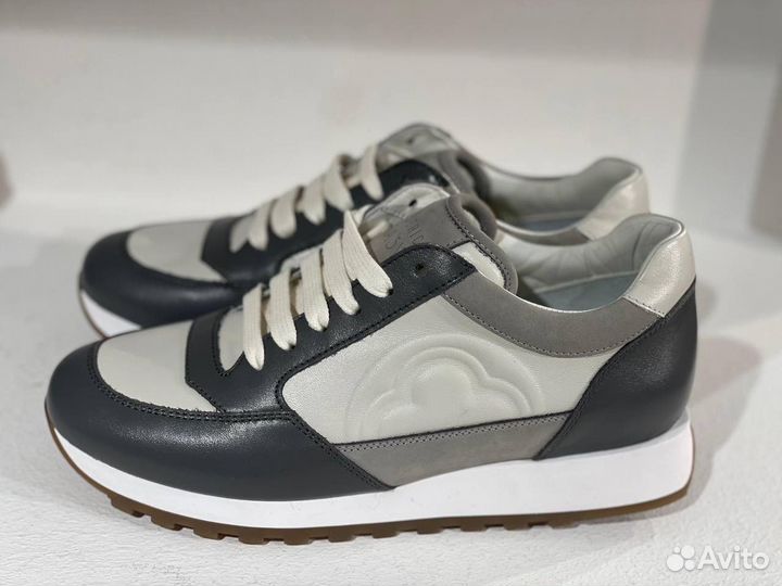 Кроссовки женские Peserico:37,38,40