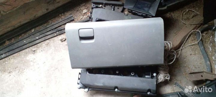 Hyundai grand starex бардачок