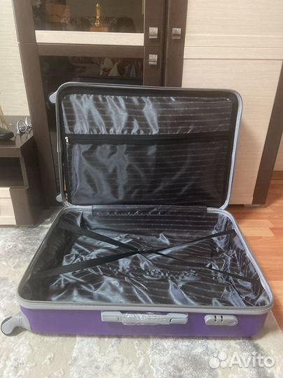 Новый чемодан