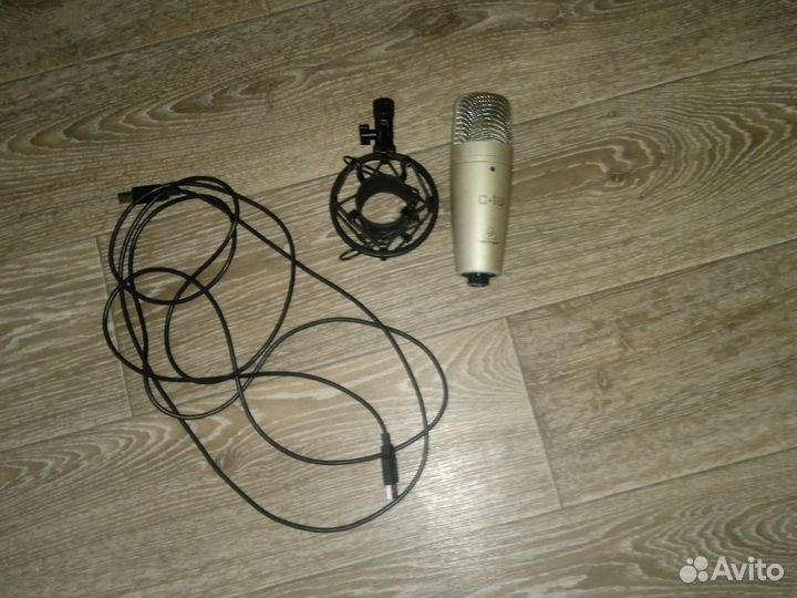 Behringer C-1U б/у