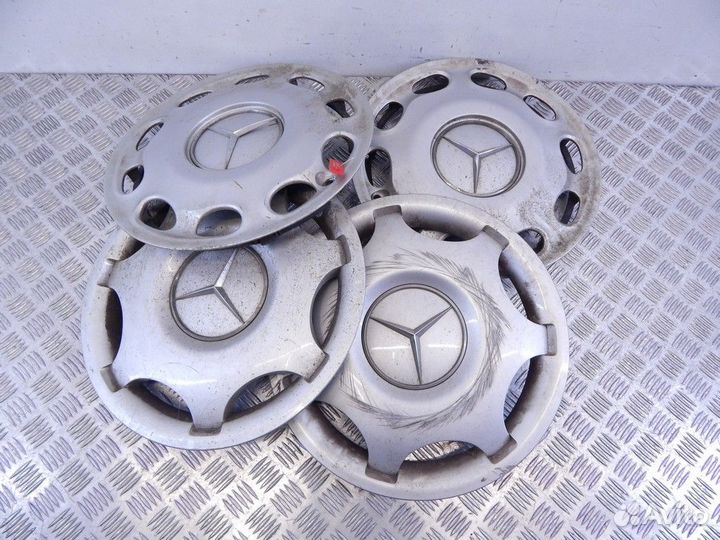 Колпак колесный декоративный Мерседес R15