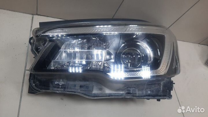 Фара левая Subaru Forester