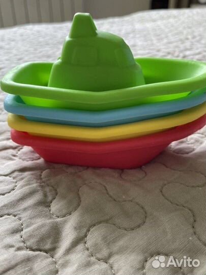 Игрушки для купания в ванной