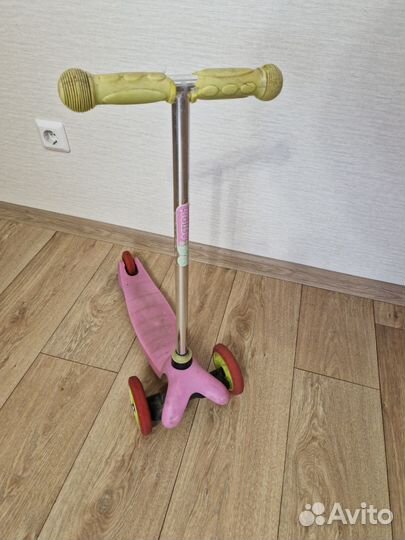 Трехколесный самокат reaction