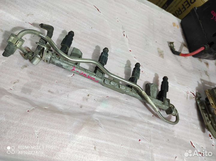 Форсунка для Ford Focus mk1 1.8i 988F-DB