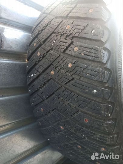 Nitto Therma Spike 225/65 R17