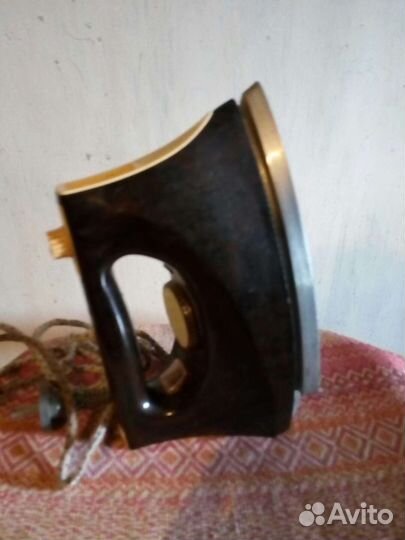 Утюг времен СССР