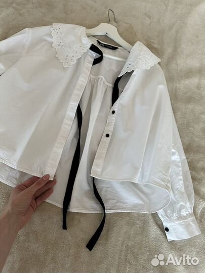 Блузка с объёмным воротником Zara