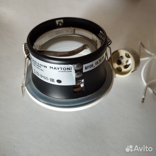 Встраиваемый потолочный светильник maytoni