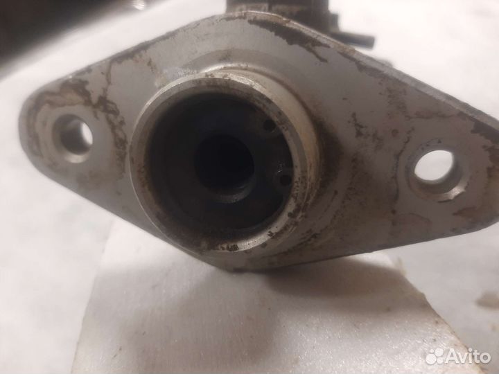 Главный тормозной цилиндр Hyundai Trajet