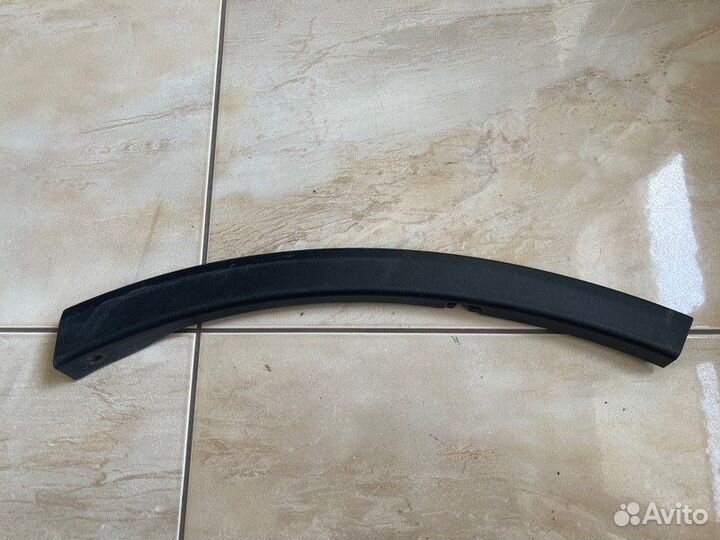 Накладка бампера передняя правая Toyota Rav 4 Ca