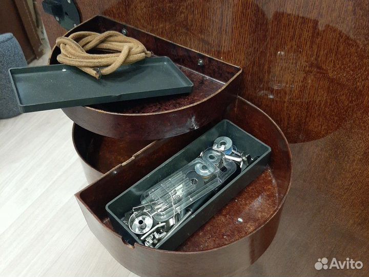 Швейная машина Чайка 3