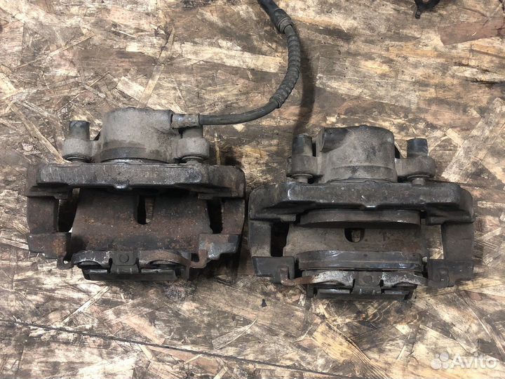 Передний тормозной суппорт BMW E70 E71 F26 F15