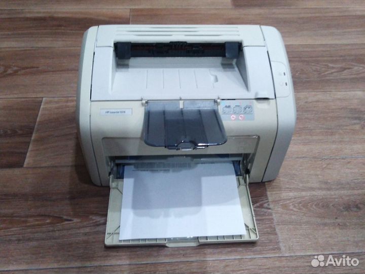 Лазерный принтер HP laserJet 1018