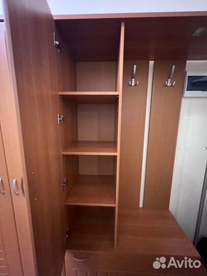 Прихожая с зеркалом