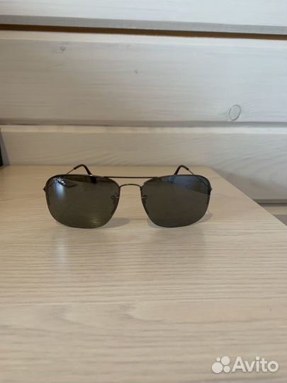 Солнцезащитные очки Ray Ban