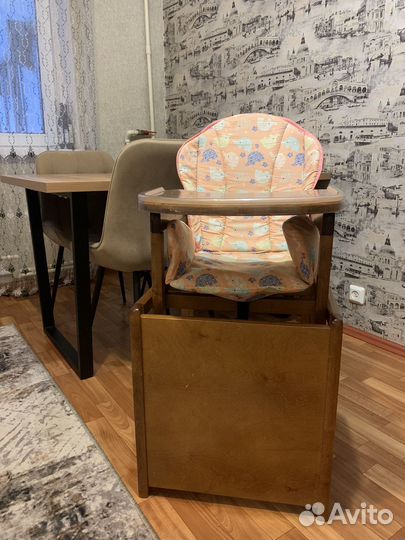 Стульчик для кормления