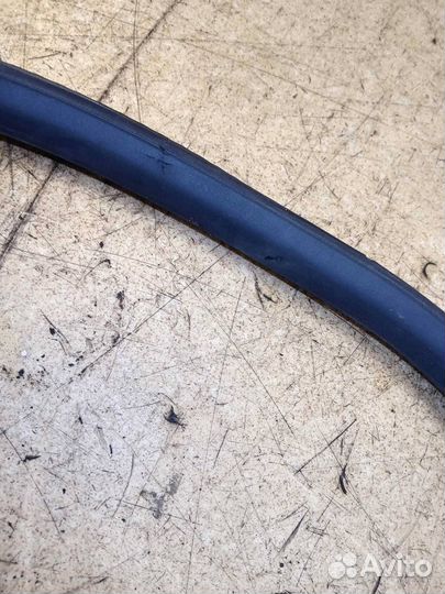 Уплотнитель двери багажника Citroen C4 B7