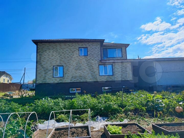 Коттедж 400 м² на участке 18 сот.