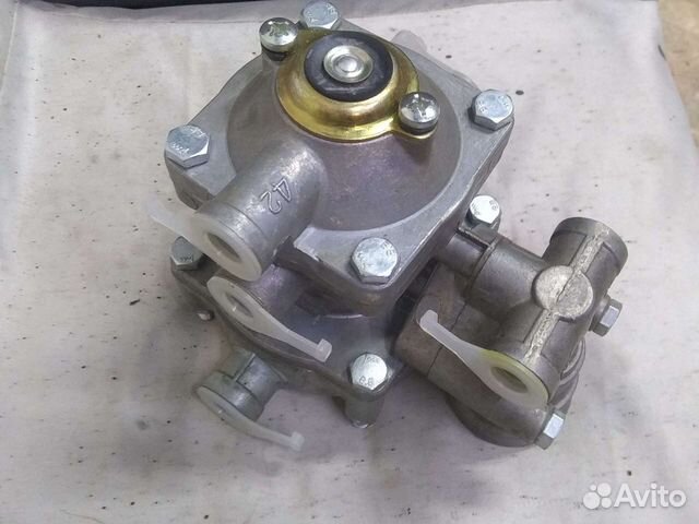 ЗИЛ клапан упр. Тормозами