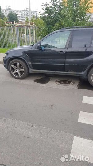 Стекло переднее левое BMW E53