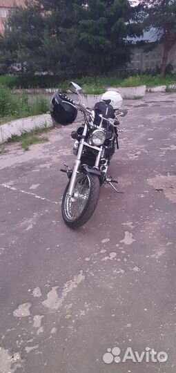 Honda shadow spirit 750