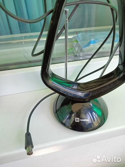 Антенна комнатная активная