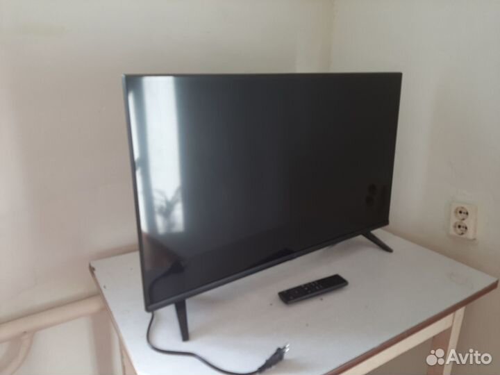 Телевизор 81 см Dexp SMART TV