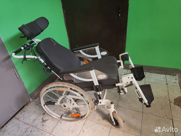 Инвалидная коляска